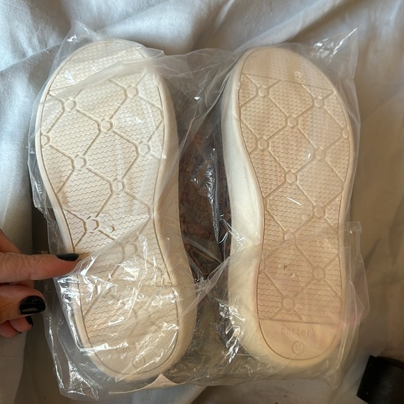 NWT Leopard sneakers - Picture 3 of 3